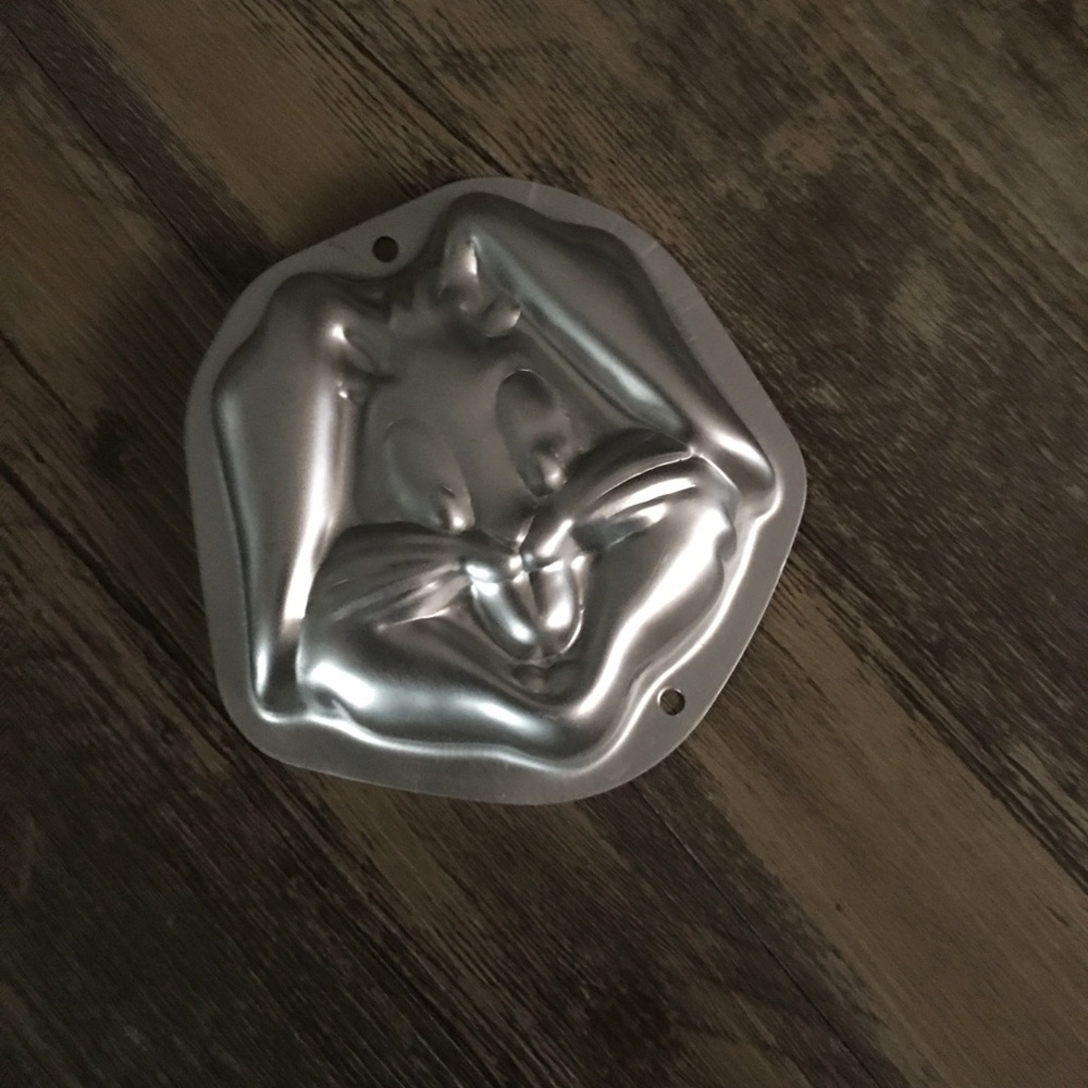 Bugs Bunny Vintage Cake/Jello Mold by Wilton